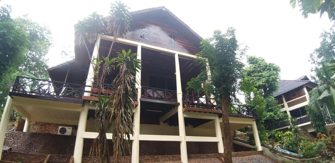 Ratmanee House Hotell Kanchanaburi City Exteriör bild