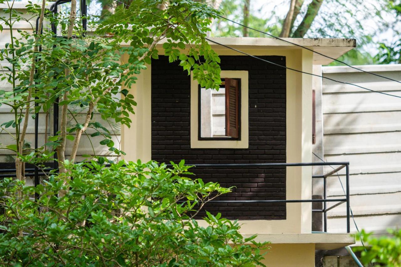 Ratmanee House Hotell Kanchanaburi City Exteriör bild