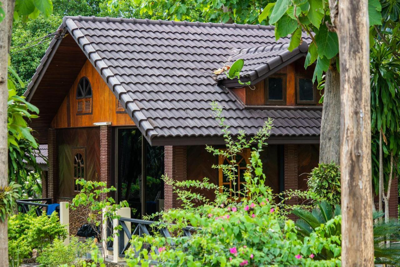 Ratmanee House Hotell Kanchanaburi City Exteriör bild